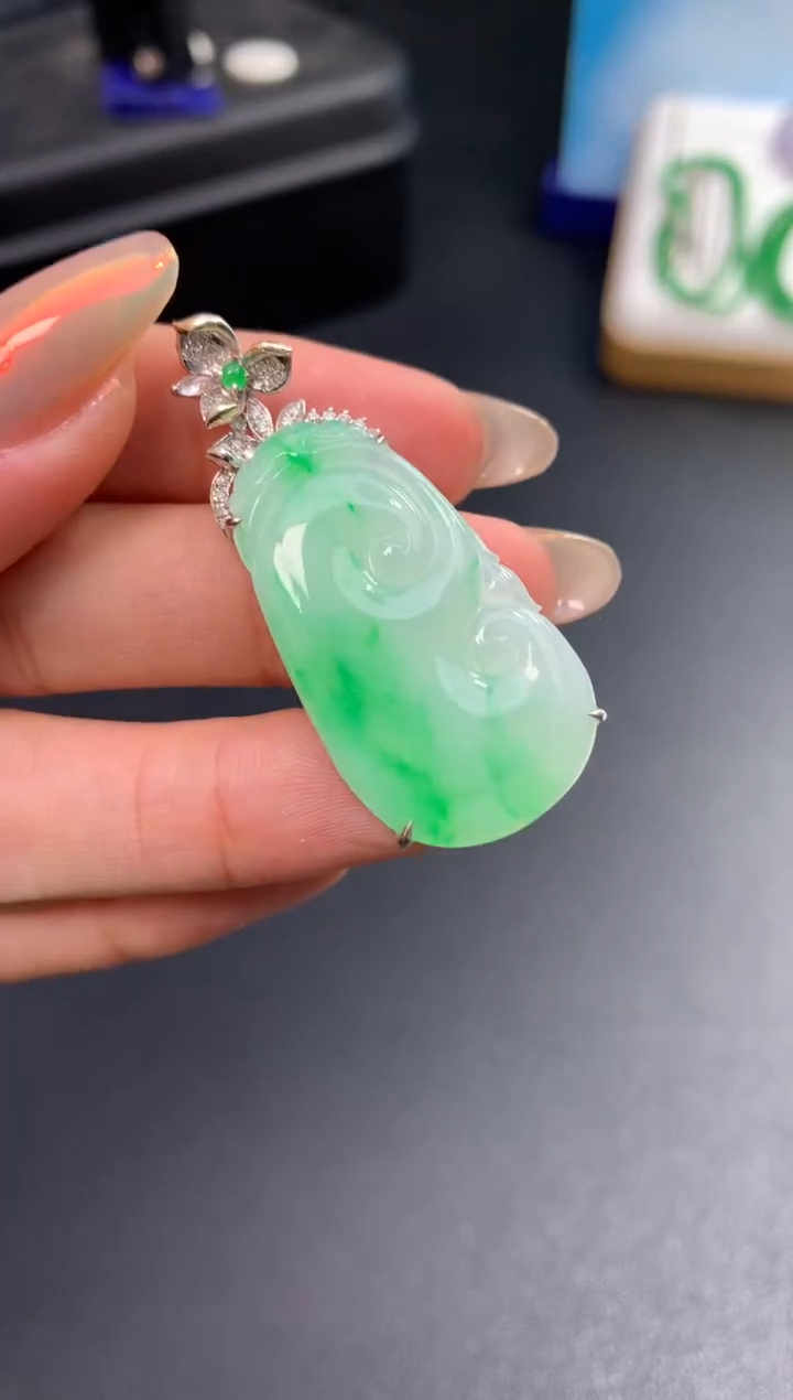 翡翠18K金镶嵌吊坠(不含链)模式推广期48小时鉴赏期