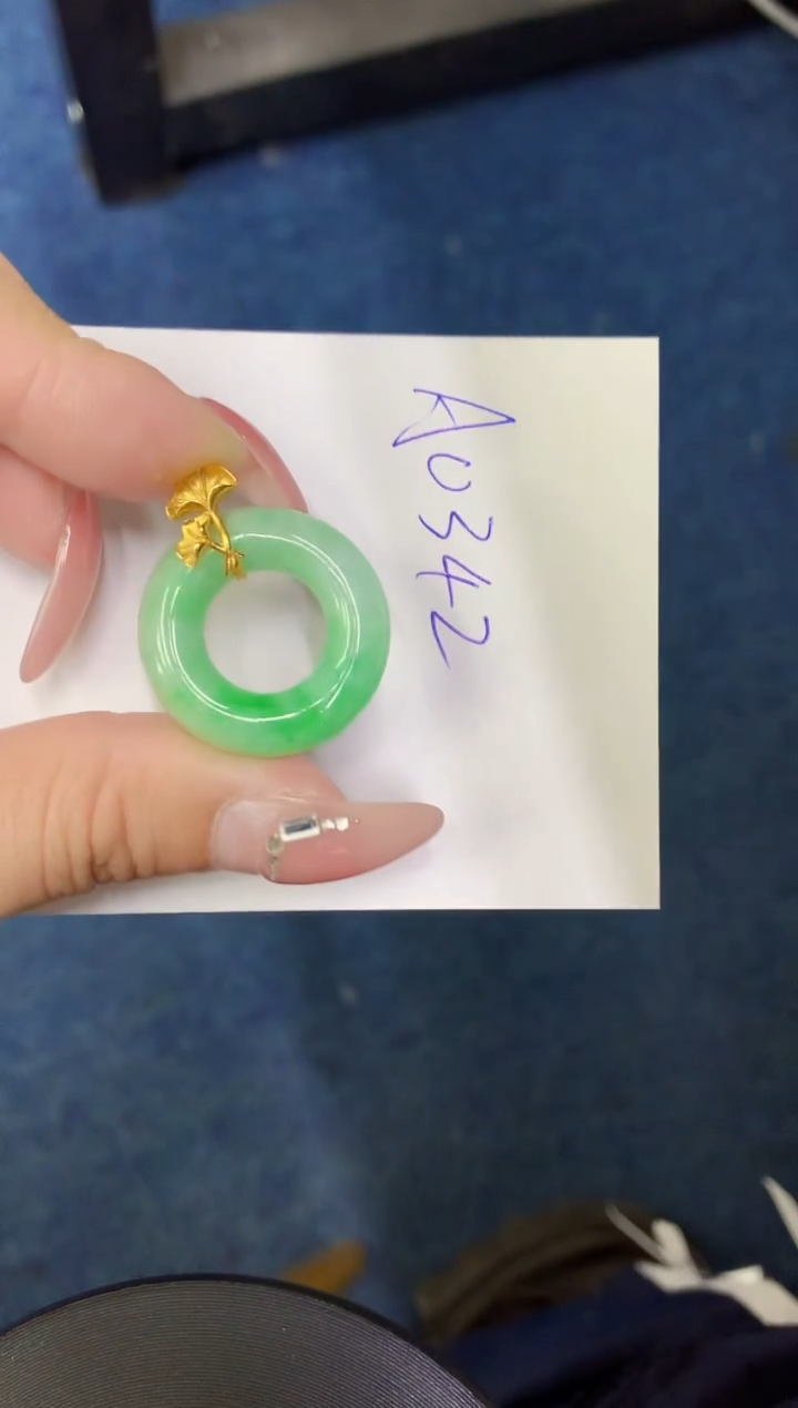 【闪购商品】翡翠颈饰18K金镶嵌0000000000