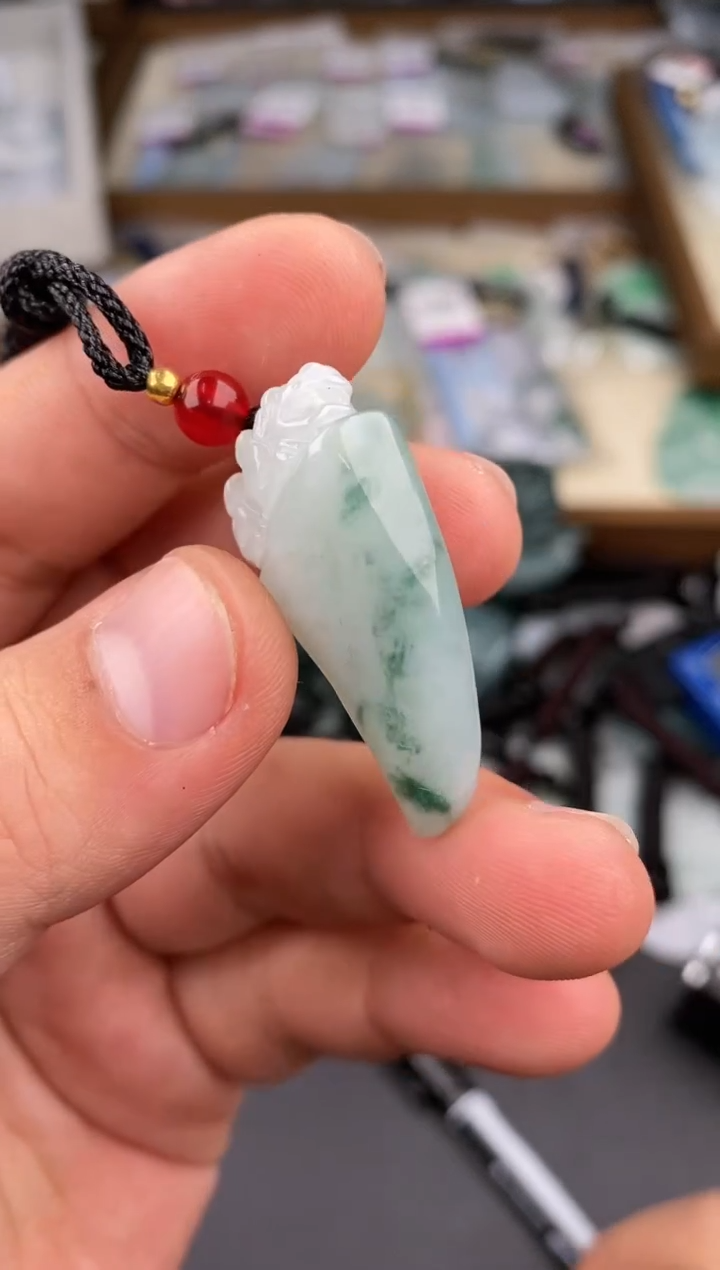 【闪购商品】翡翠颈饰未镶嵌  天然翡翠，一物一图