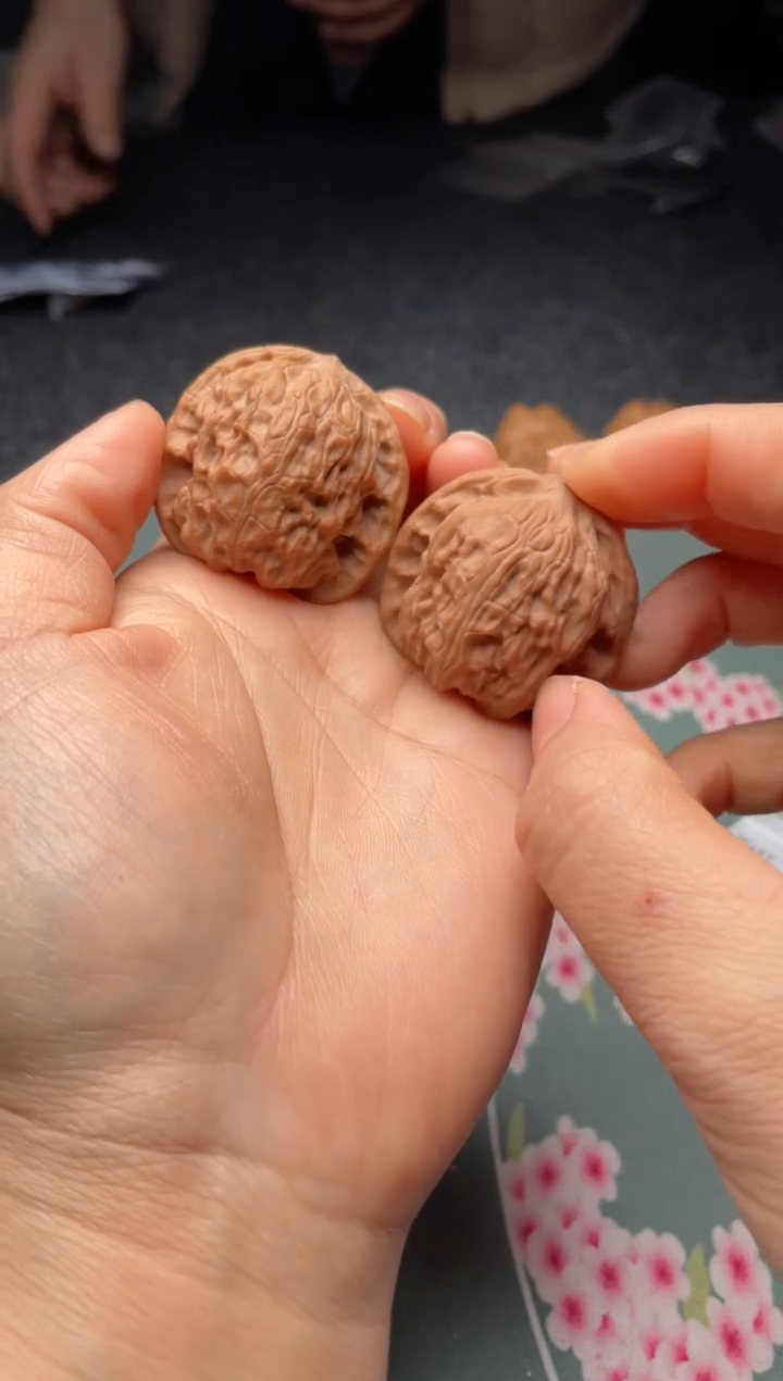 把件文玩核桃w315  野狼     39尺