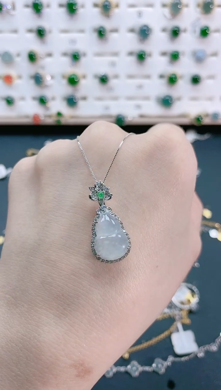 【闪购商品】翡翠颈饰银S925镶嵌天然翡翠