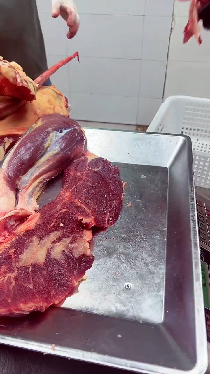中国大陆12个月包装凉**色福利牛肉6.7斤