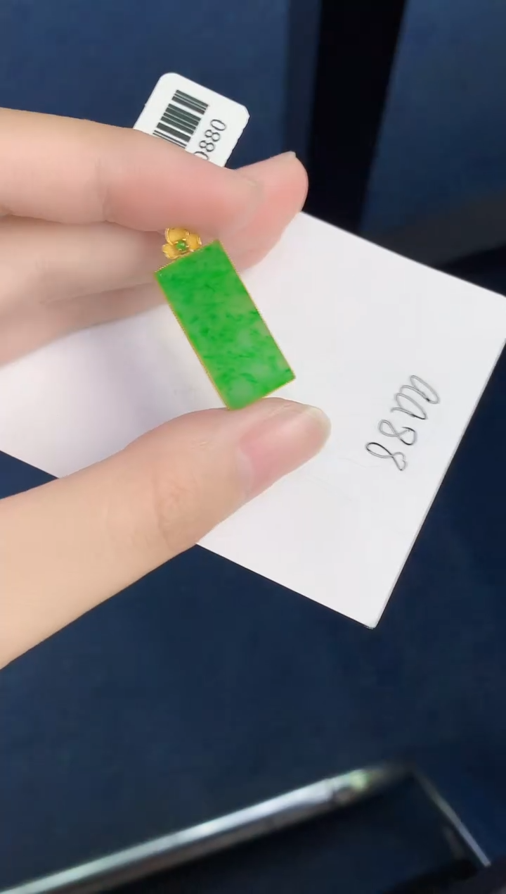 【闪购商品】翡翠颈饰18K金镶嵌000000000