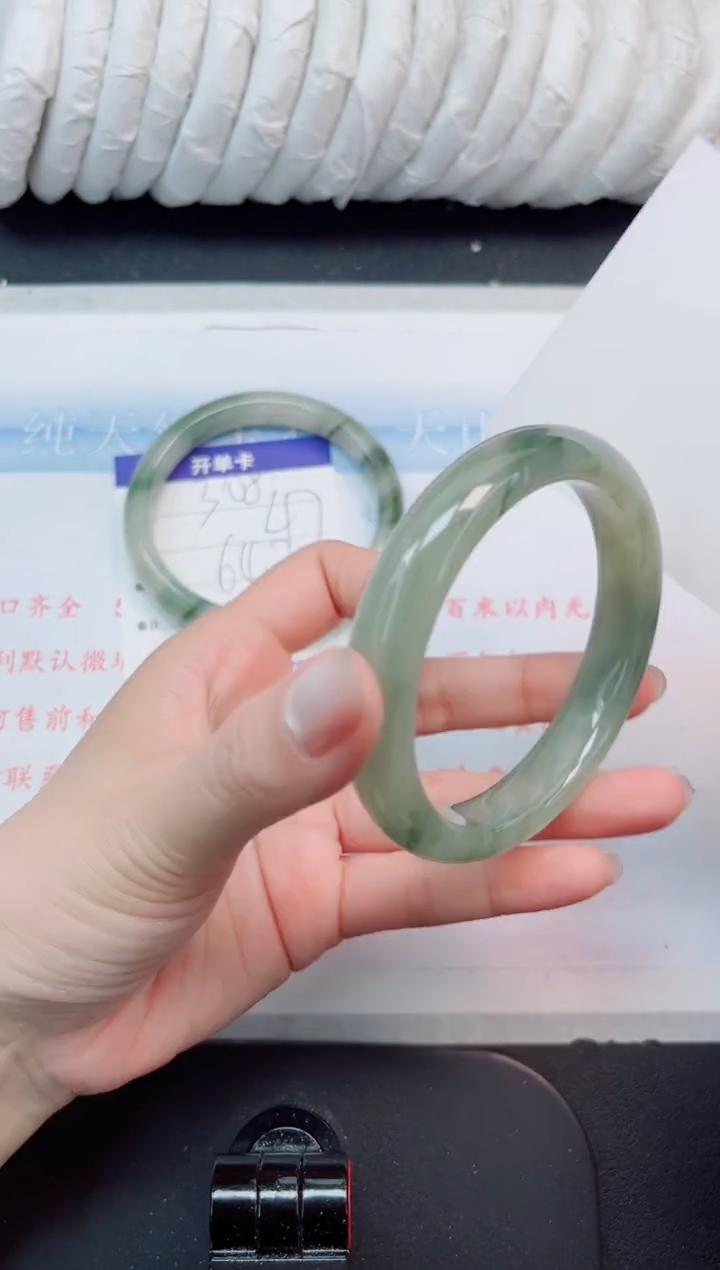 【闪购商品】石英质玉手镯未镶嵌309#60