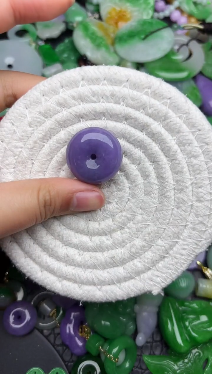 颈饰未镶嵌翡翠缅甸翡翠吊坠