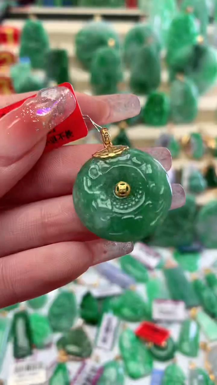 【闪购商品】翡翠颈饰18K金镶嵌挂件