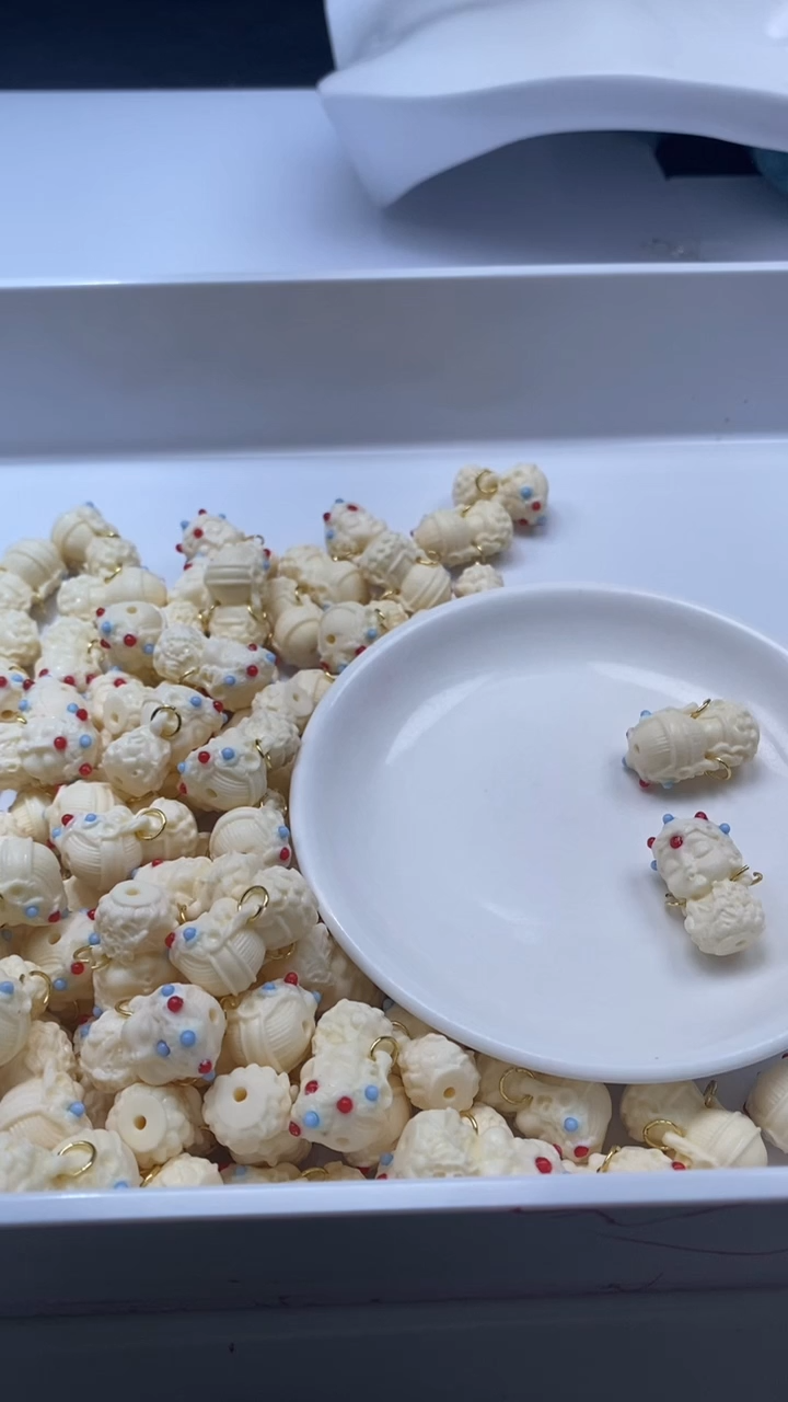 树脂散珠W2415-24*14*4mm*1颗