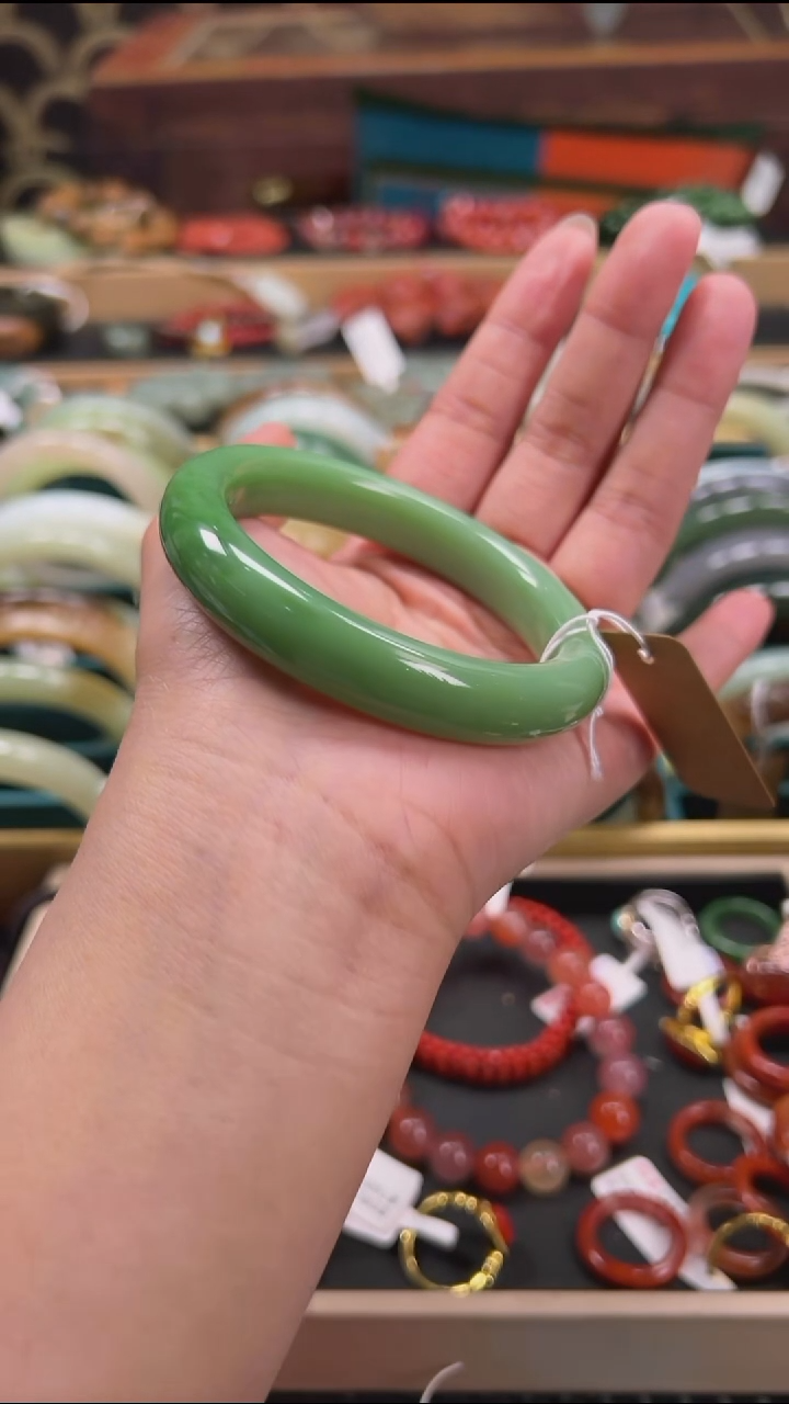 未镶嵌手镯和田玉56.5