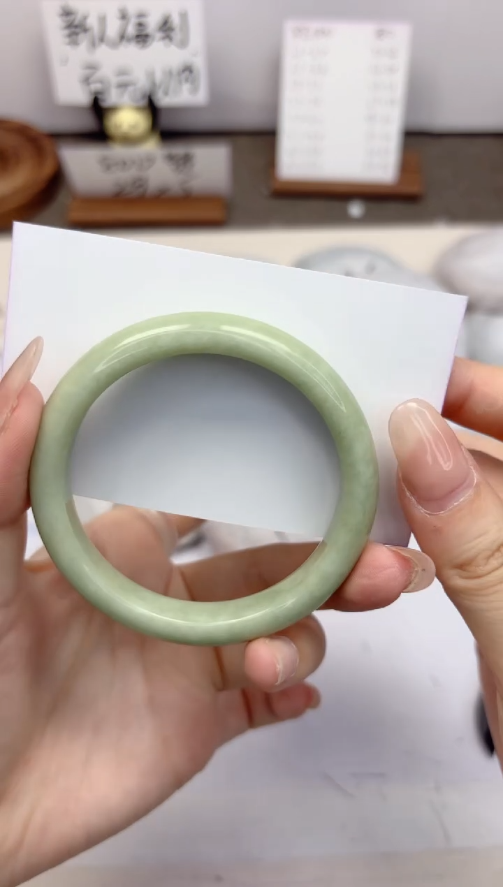 石英质玉手镯未镶嵌294-翠玉-圈口54.7