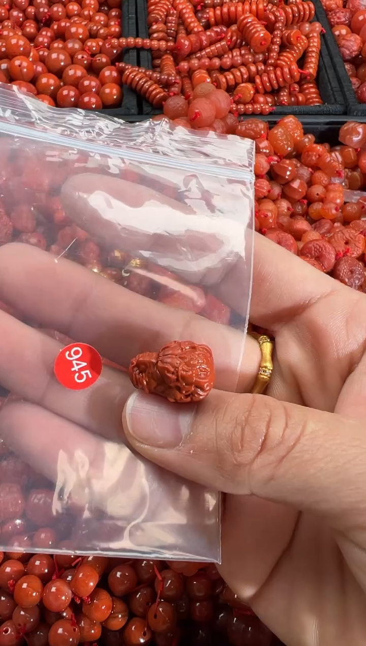 【闪购商品】南红玛瑙颈饰未镶嵌1