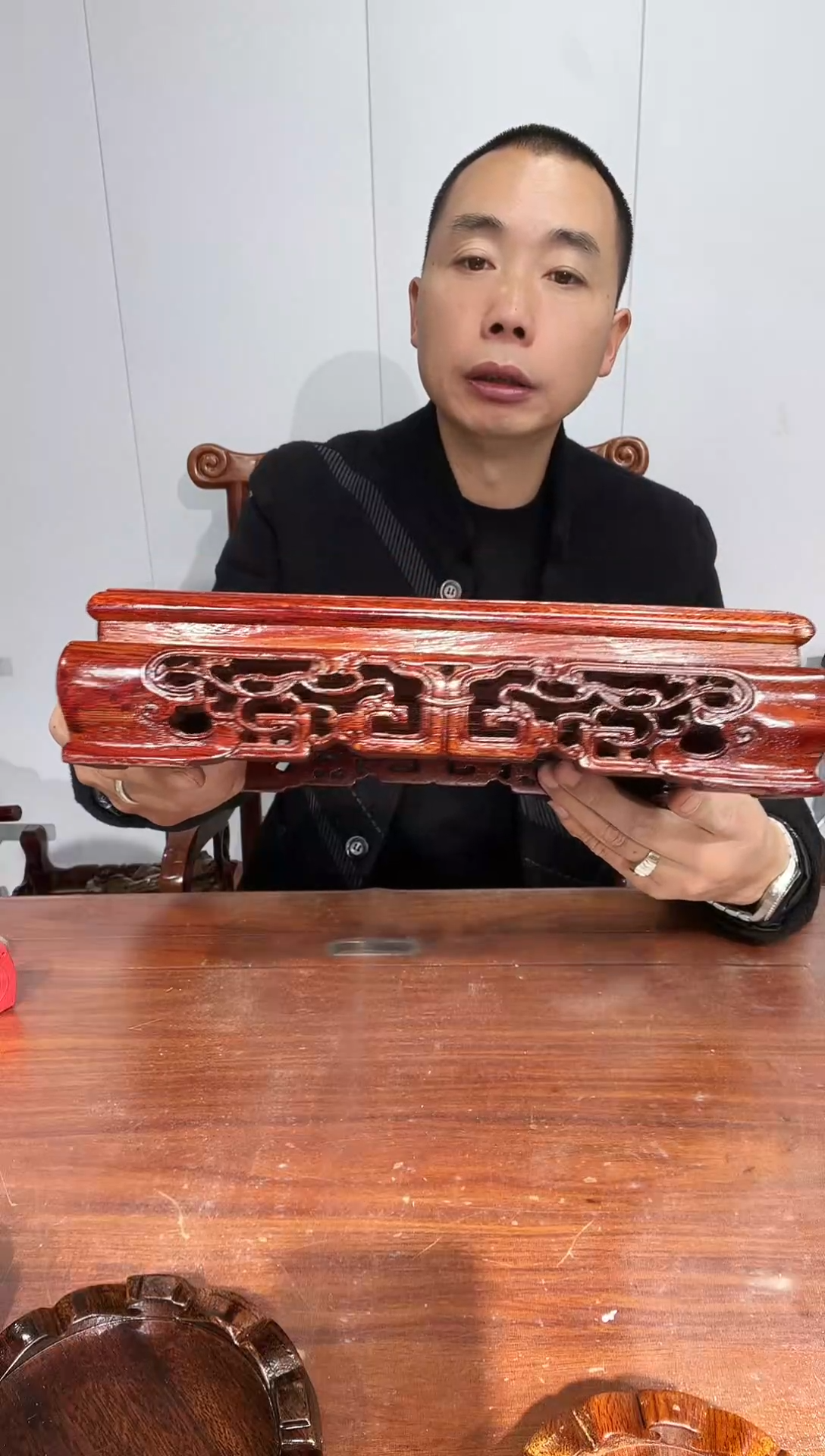 木好*喵非花正方25*25*7镂空雕花  红色