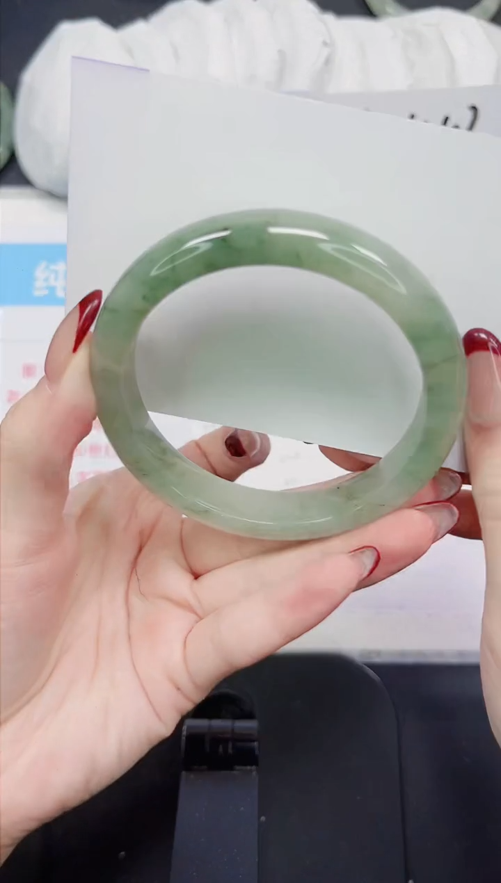 【闪购商品】石英质玉手镯未镶嵌455