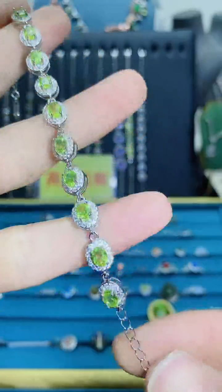 【闪购商品】橄榄石手链银S925镶嵌1121