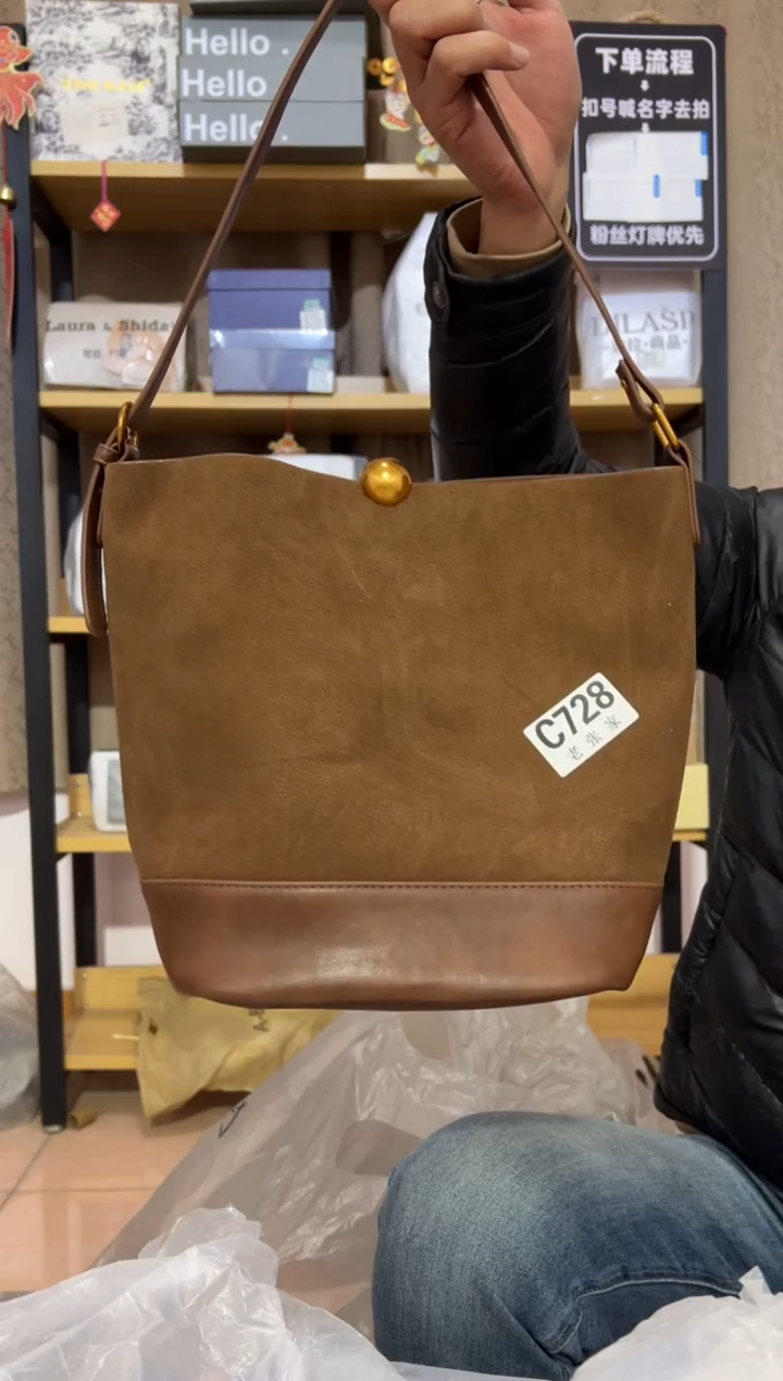 小牛剖层皮革老张家女包728