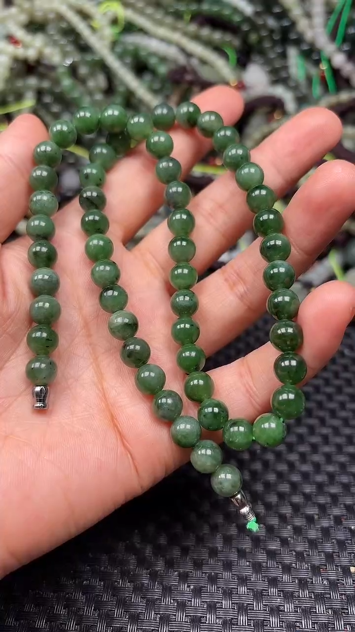 和田玉未镶嵌颈饰1