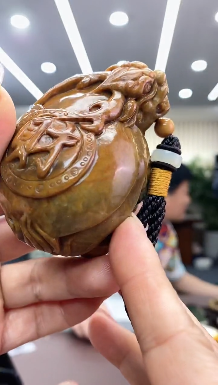 【闪购商品】透闪石质玉手把未镶嵌手把