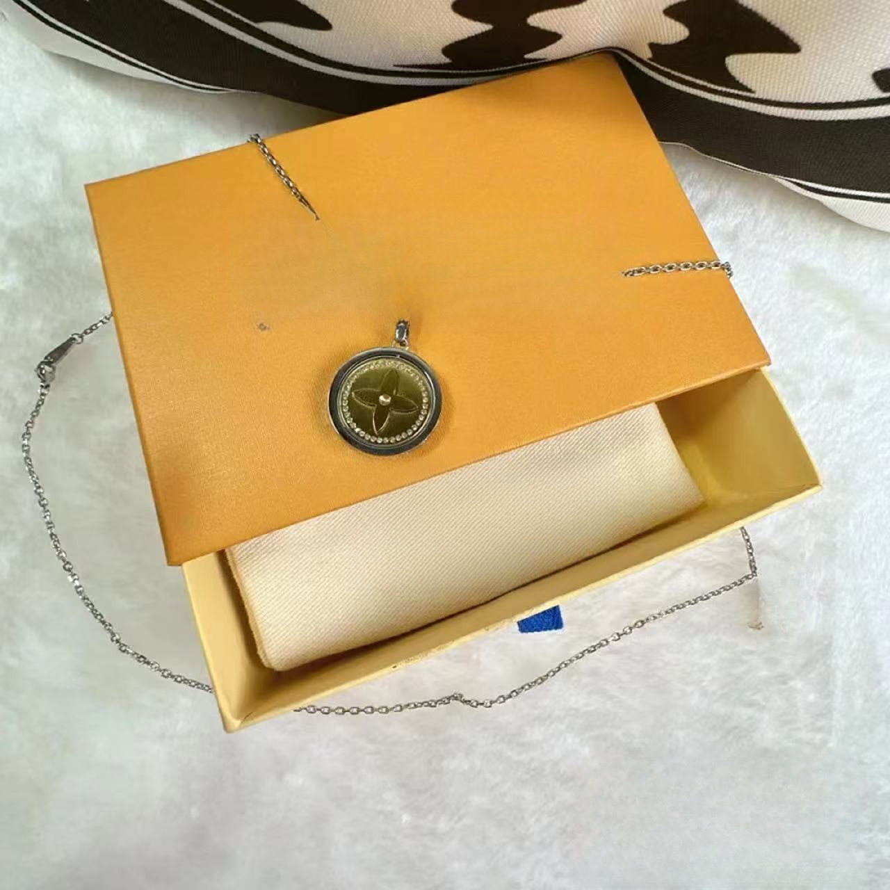 18k金老花分色项链 长款毛衣链男女同款