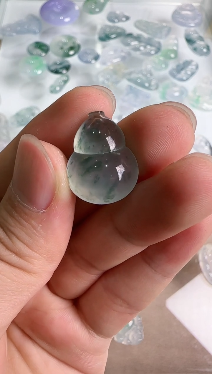 【闪购商品】翡翠吊坠(不含链)未镶嵌..