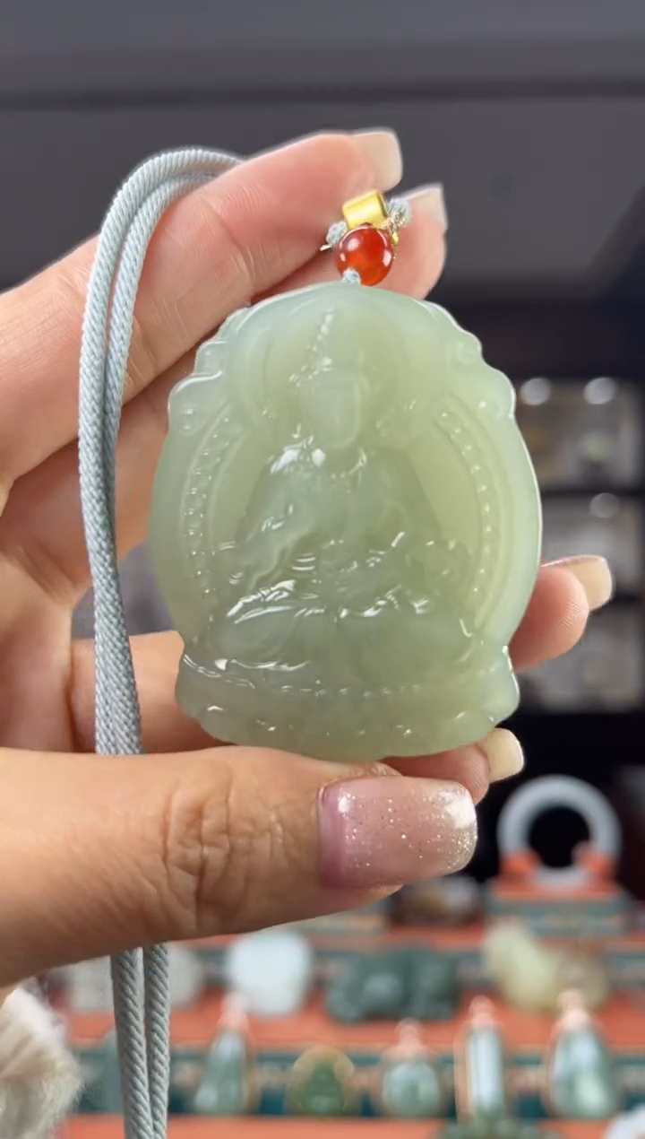 颈饰未镶嵌和田玉佩佩