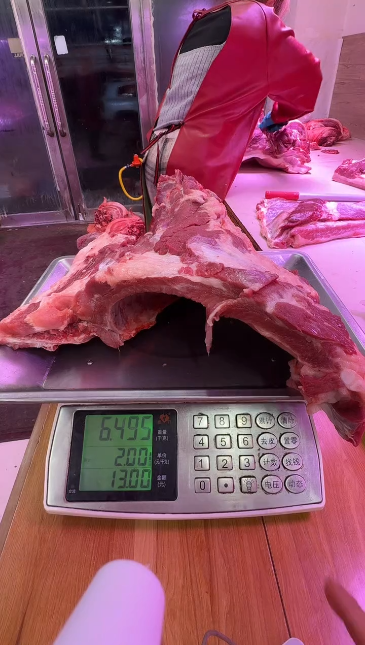 中国大陆前排排骨13斤