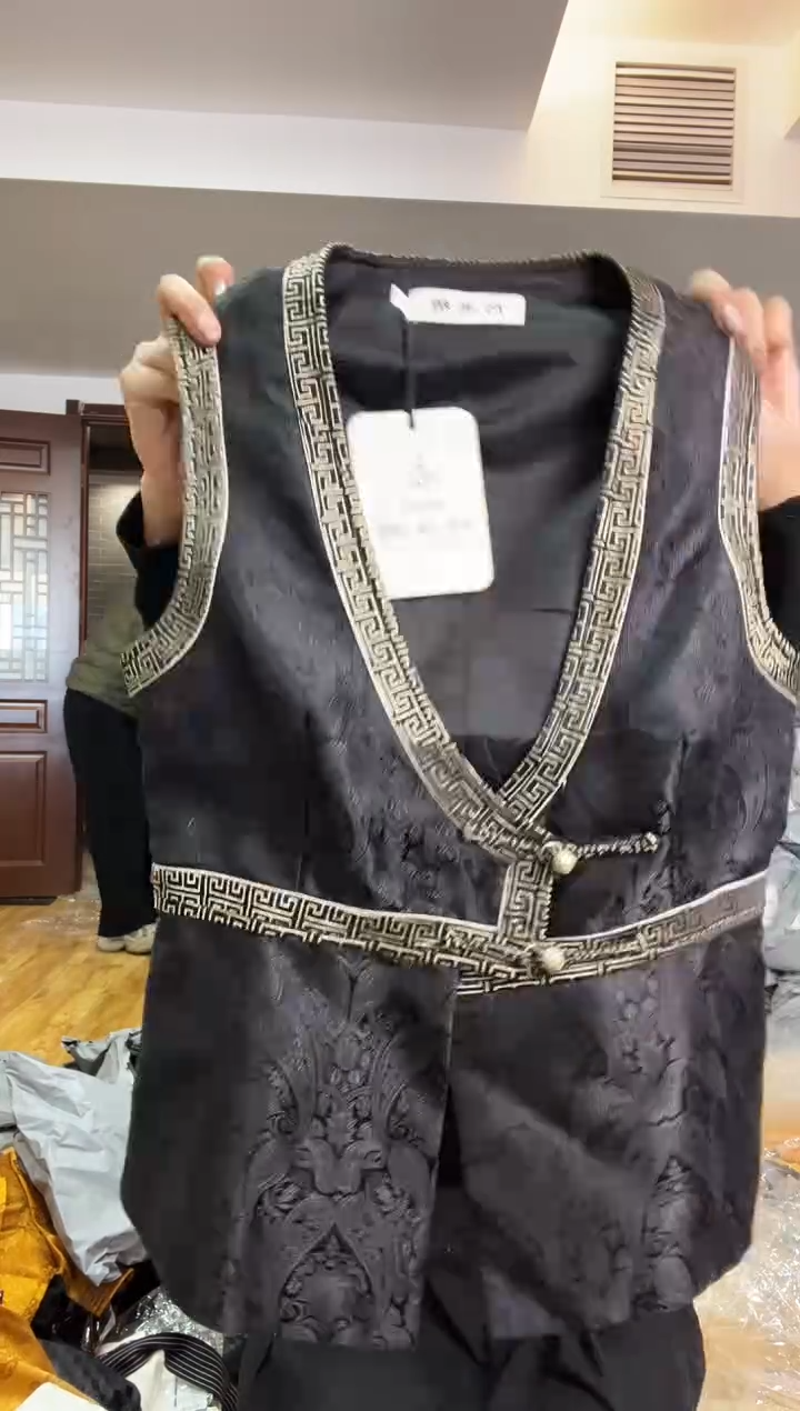 马甲 S码 95斤以里