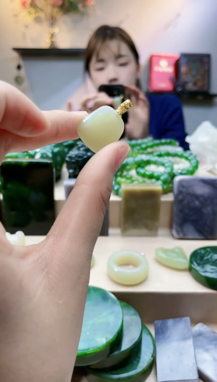 【闪购商品】和田玉挂件未镶嵌1