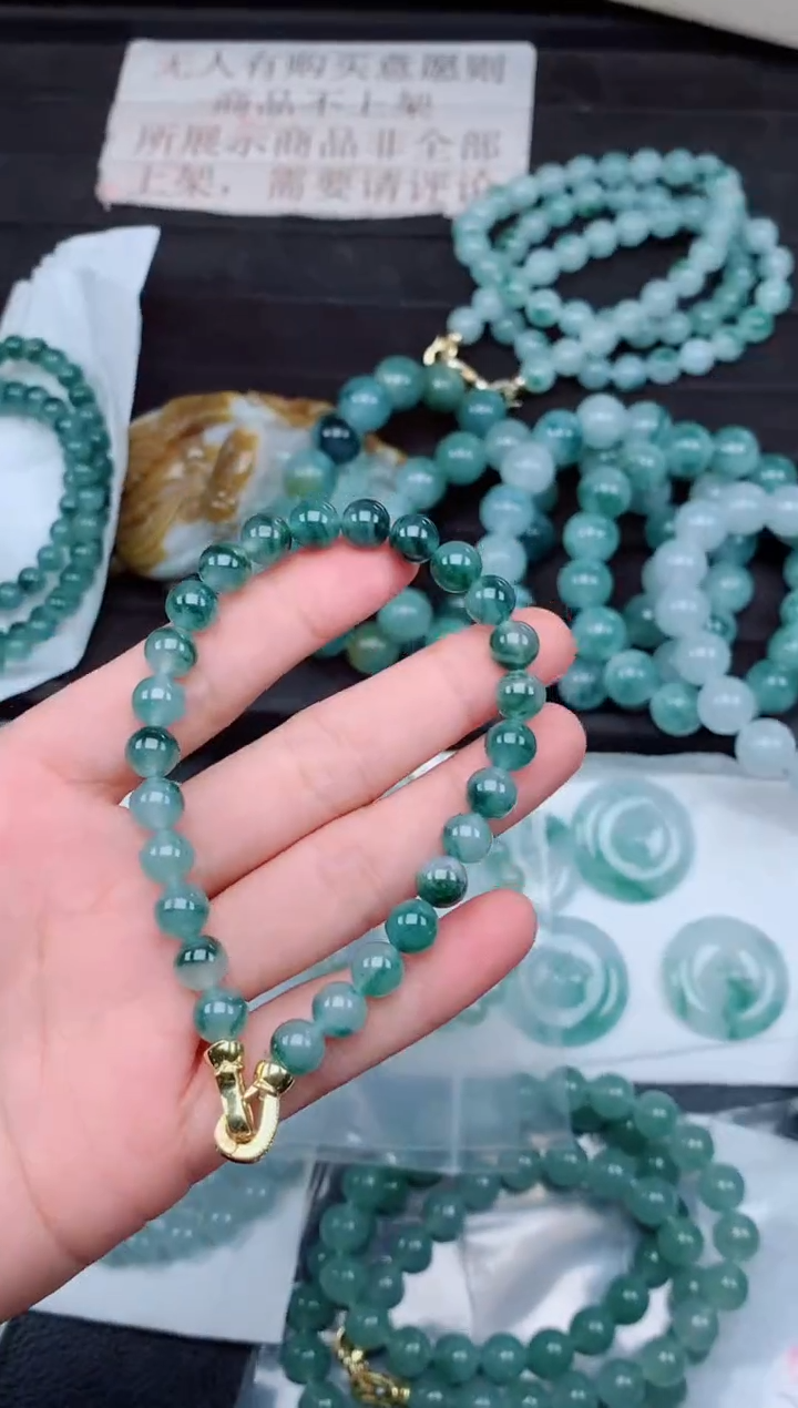 未镶嵌定制翡翠哩**?毛货需精细抛光，拍一发一