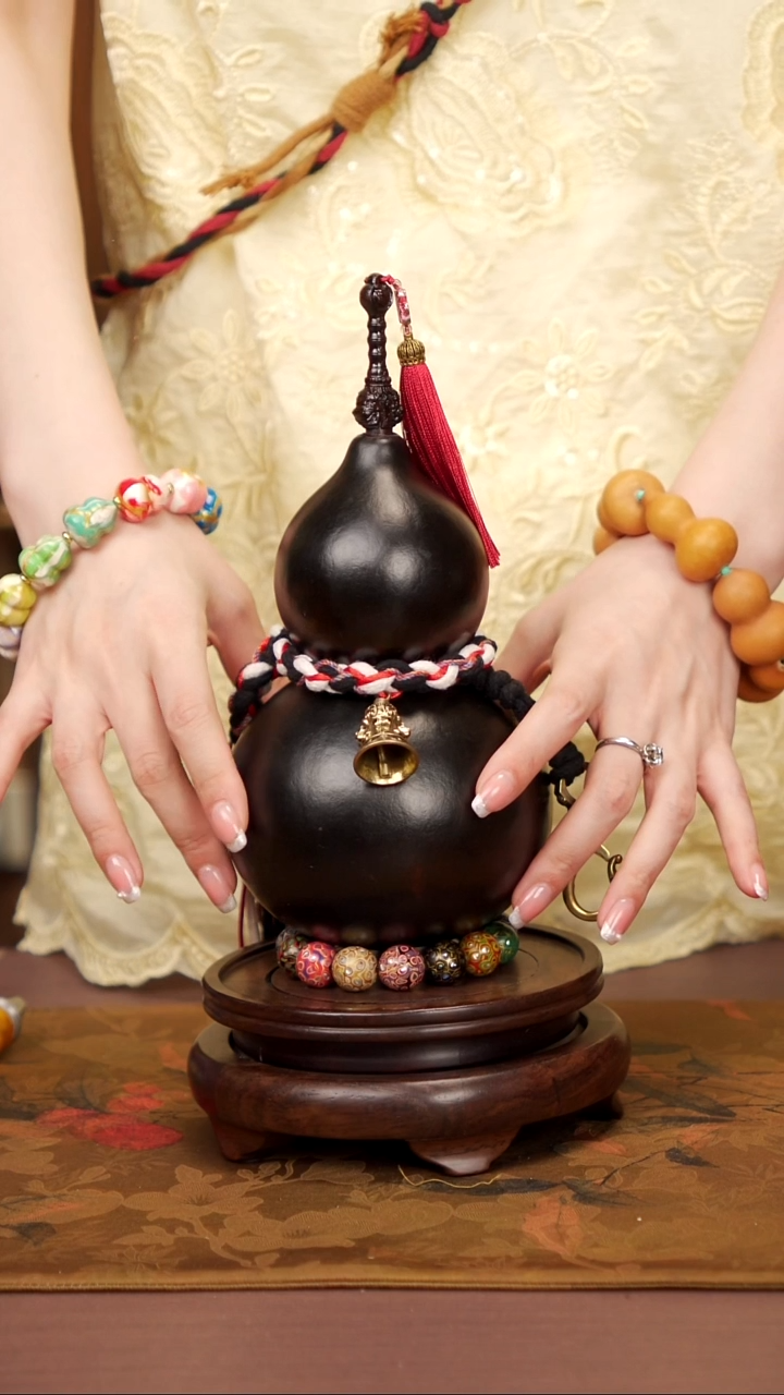 146易林大漆酒葫芦-----168