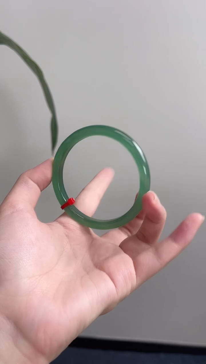 玛瑙/玉髓手镯未镶嵌57-58圈