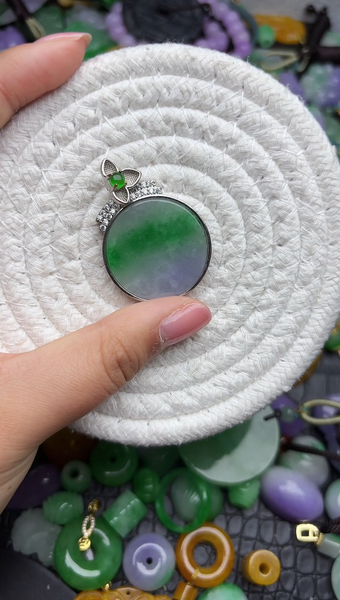 颈饰未镶嵌翡翠缅甸翡翠吊坠