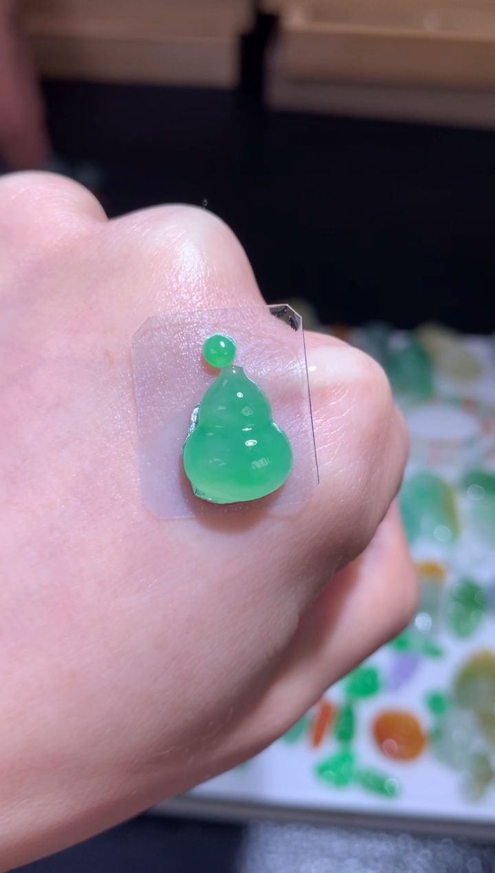 未镶嵌定制翡翠葫芦