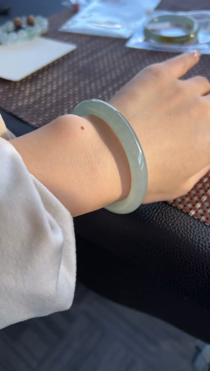 【闪购商品】翡翠手镯未镶嵌88号54.2*8.9*8.9