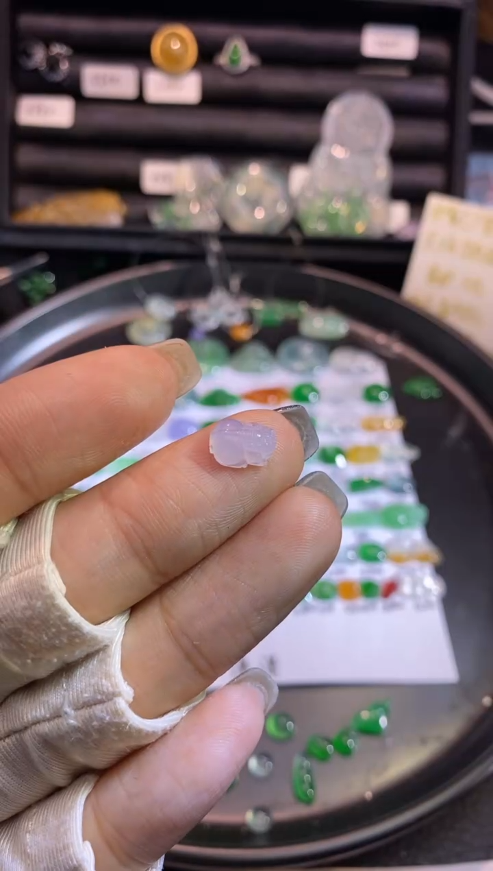 翡翠挂件未镶嵌貔貅