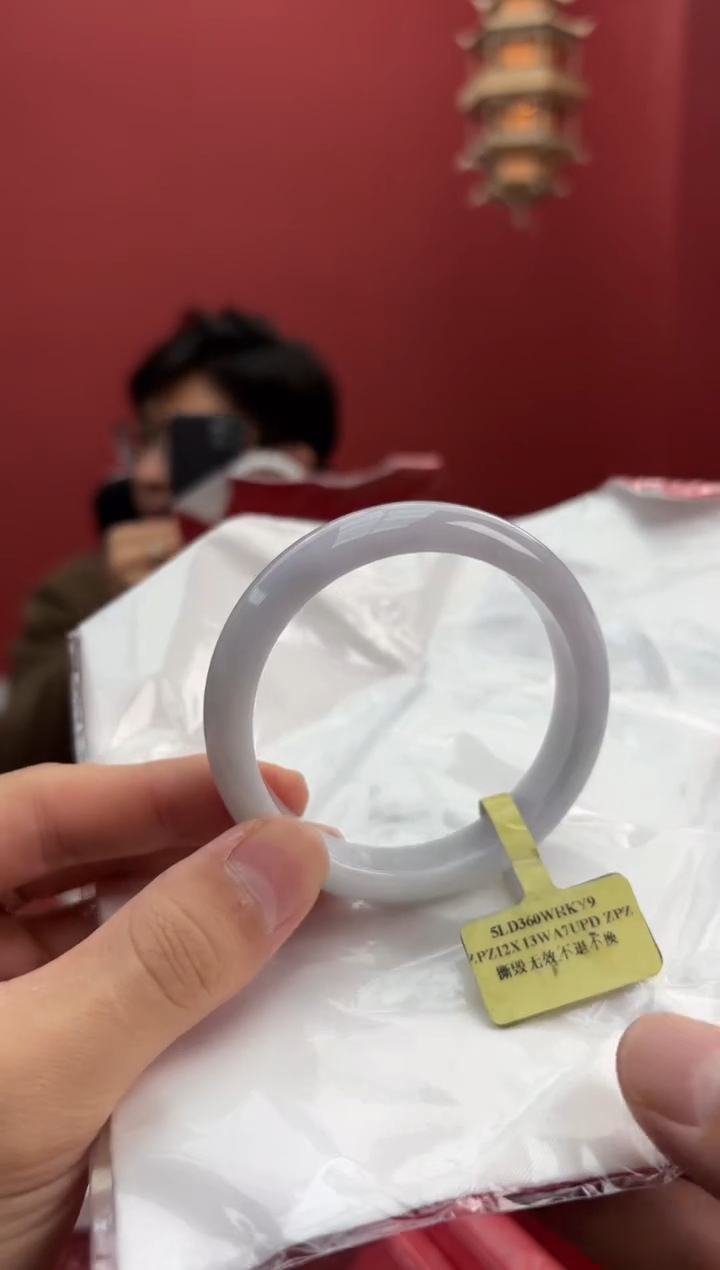 【闪购商品】翡翠手镯未镶嵌60手镯