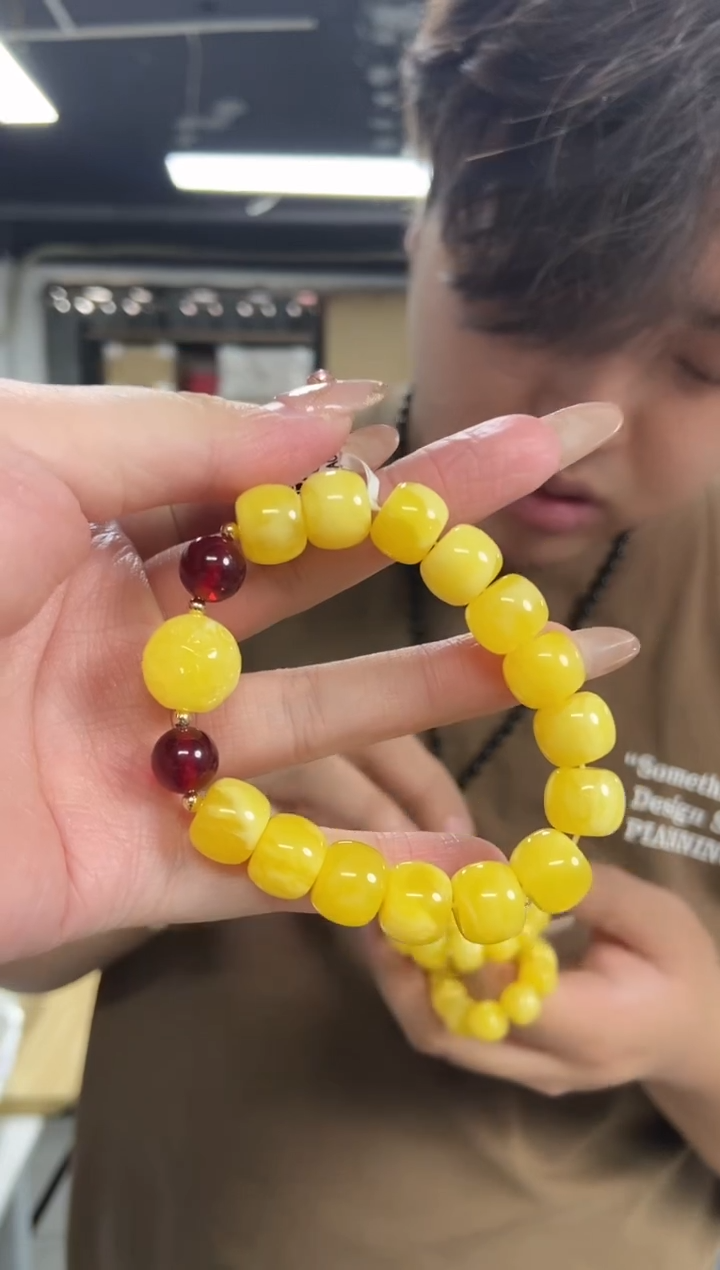 【闪购商品】蜜蜡裸石未镶嵌多样性发其一颜色微差