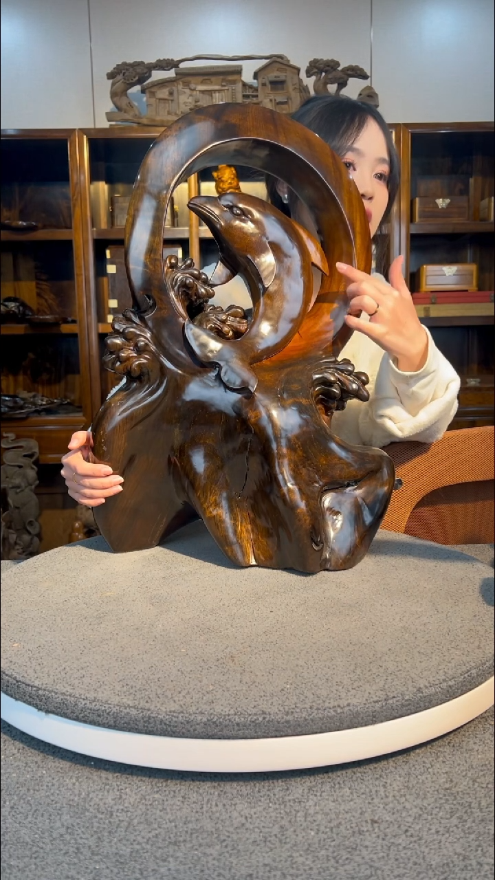 【闪购商品】金丝楠木雕智慧海豚