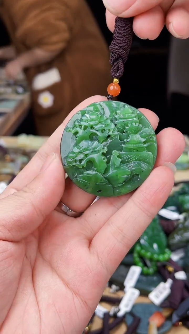 颈饰未镶嵌和田玉1