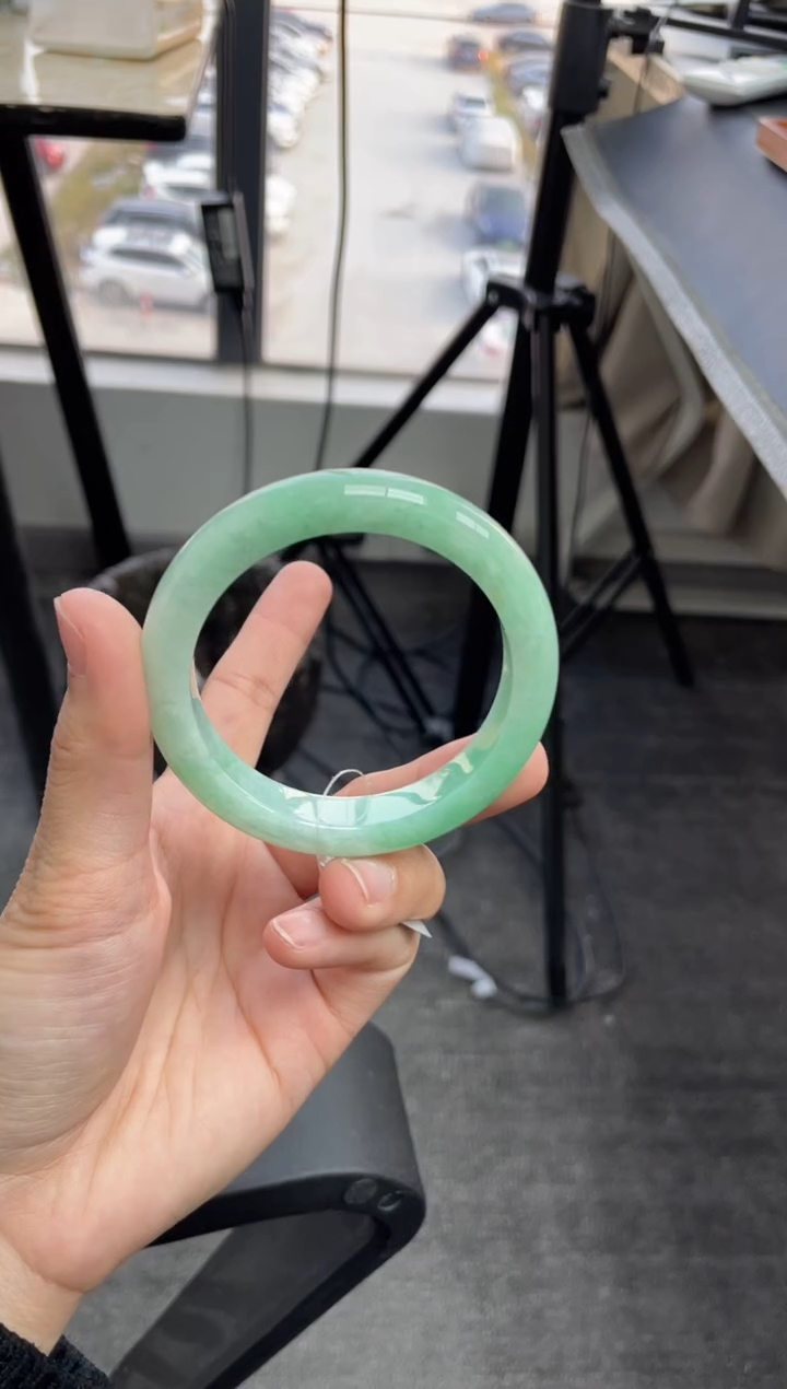【闪购商品】翡翠手镯未镶嵌手镯