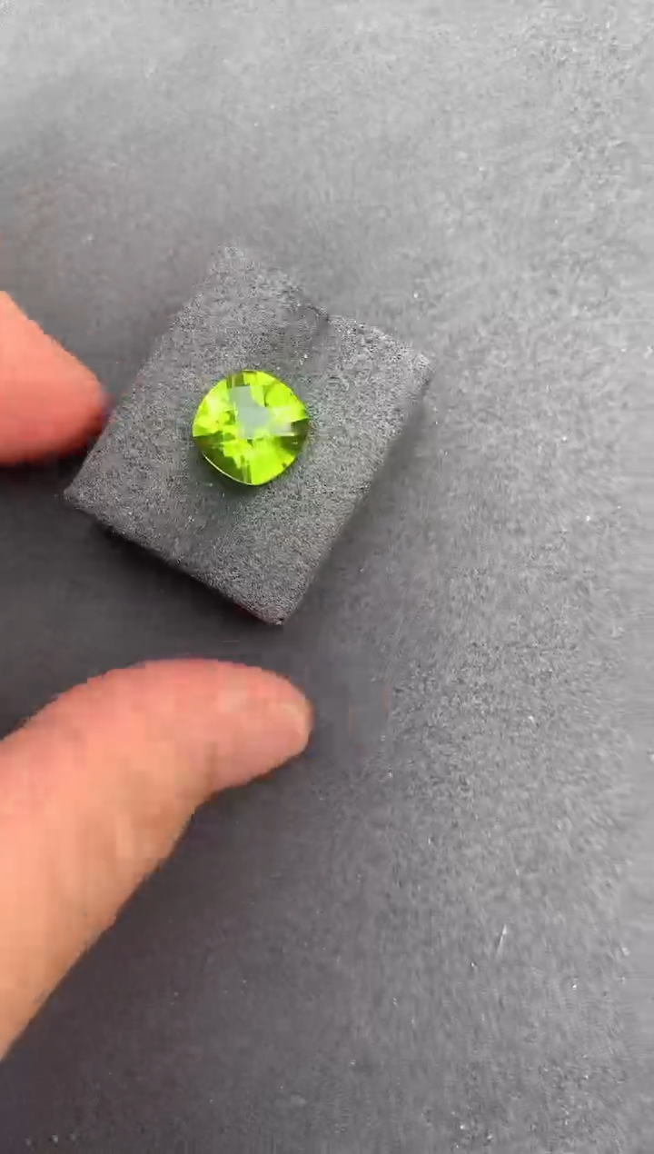 【闪购商品】橄榄石裸石未镶嵌4ct橄榄石