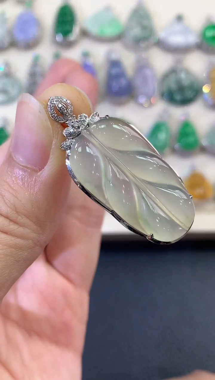 【闪购商品】翡翠吊坠(不含链)18K金镶嵌B27         