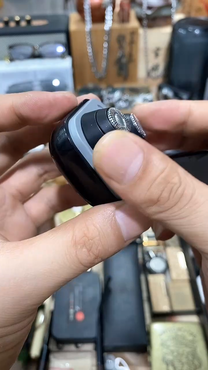 瓷片闪购商品  如图所示