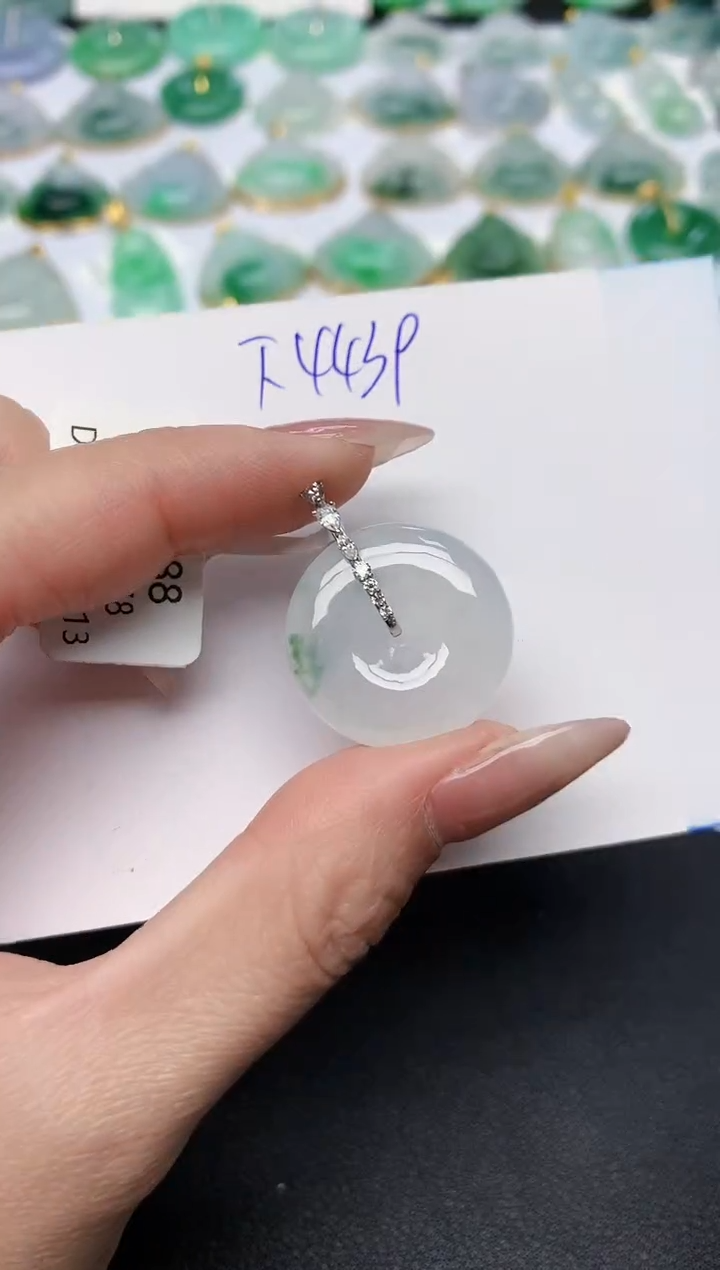 颈饰18K金镶嵌翡翠天然缅甸A货翡翠百元以上9元证书费自理