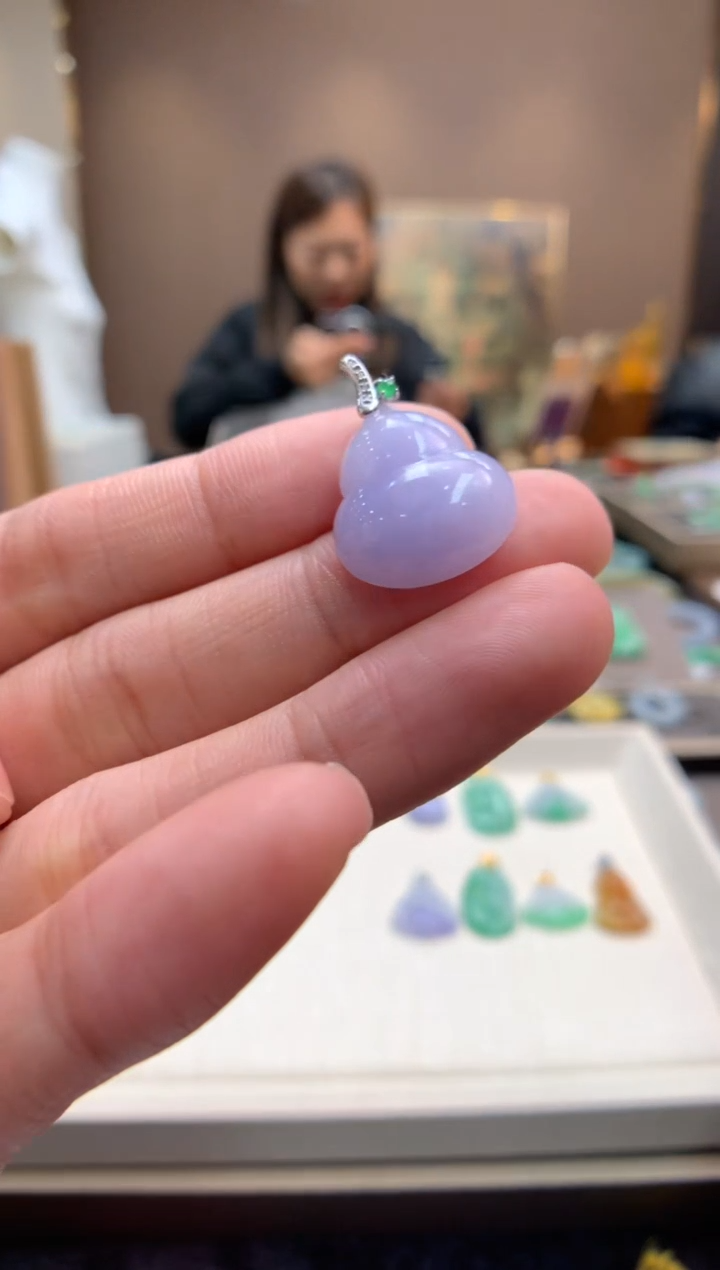 【闪购商品】翡翠颈饰18K金镶嵌葫芦