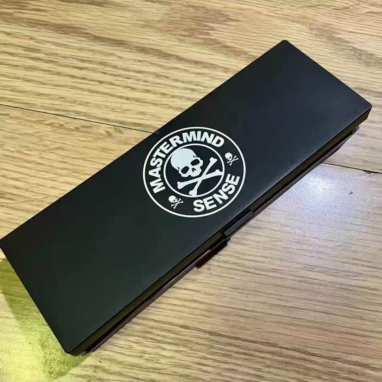 【梅】MASTERMIND X SENSE 联名文具盒