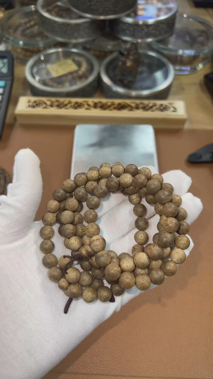 【闪购商品】沉香手串柬埔寨菩萨棋9mm念珠04026031