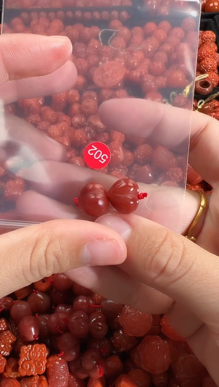 颈饰未镶嵌南红玛瑙1