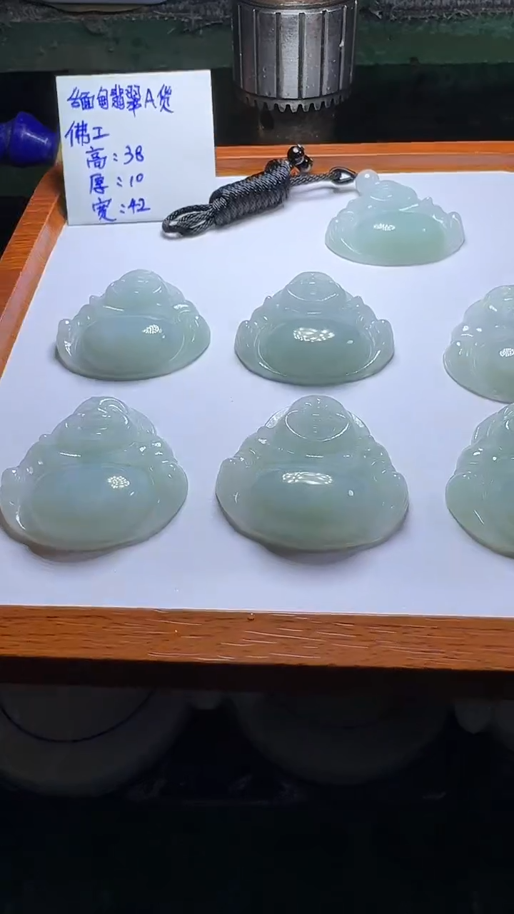 颈饰未镶嵌翡翠大佛公多样性发一件