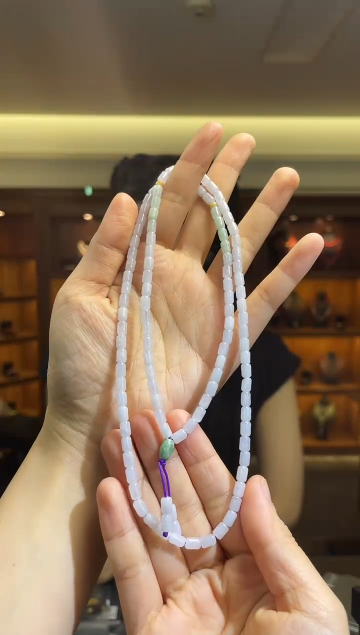 颈饰未镶嵌翡翠（多样性发一件）