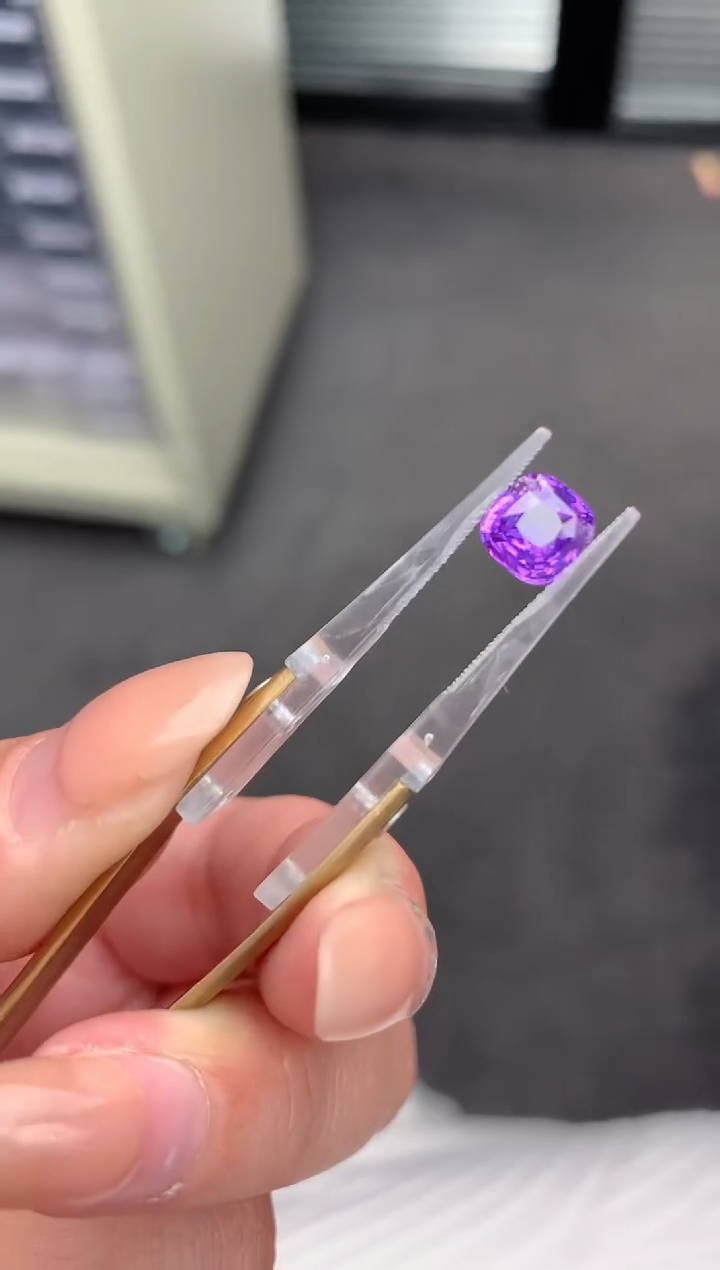 【闪购商品】彩色蓝宝石裸石未镶嵌2ct紫蓝宝