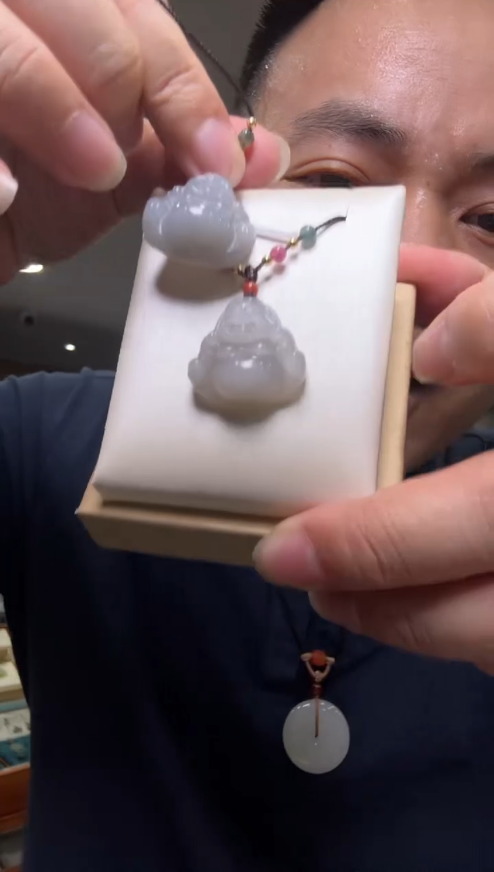 和田玉未镶嵌颈饰佛公配绳多样性发一件